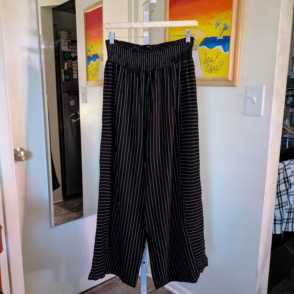 Cynthia Rowley Cropped Wide-Leg Pants - Picture 6 of 7